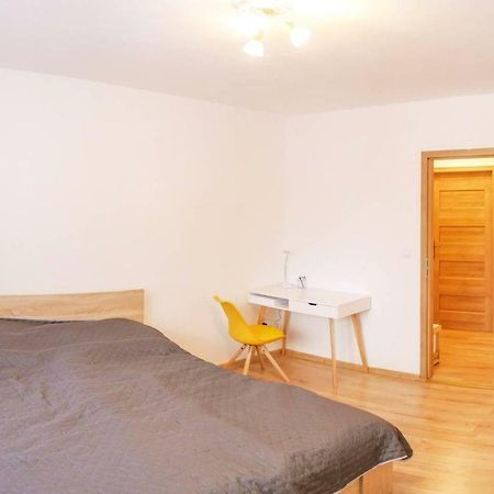 2 Bedroom Flat In The Heart Of ลิฟตอฟสกีมิคูลาช ภายนอก รูปภาพ
